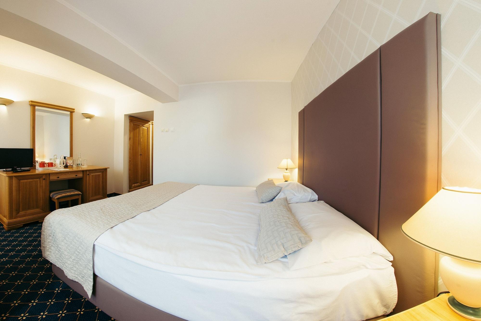 Best Western Bucovina Club De Munte Гура-Гуморулуй Экстерьер фото